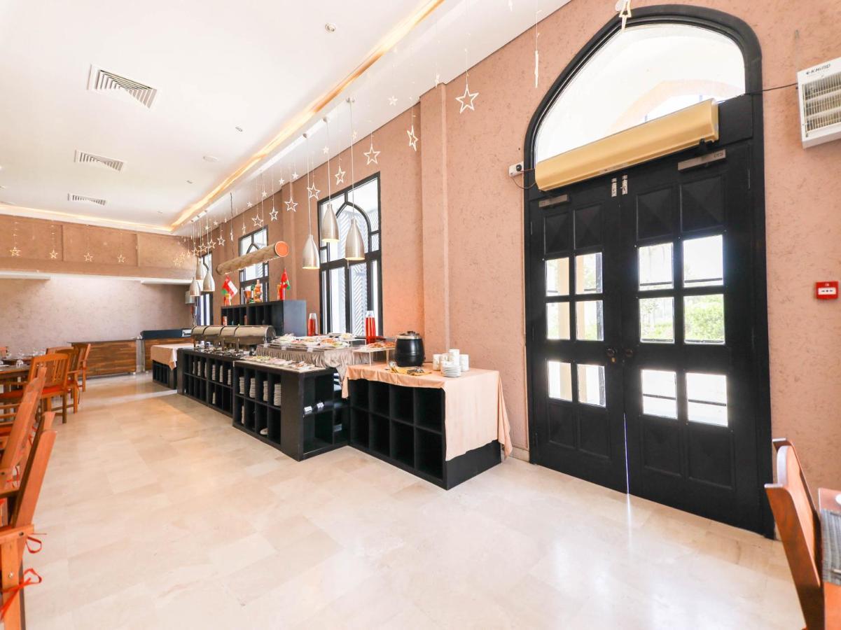Capital O133 Al Sawadi Beach Resort & Spa Barka Extérieur photo