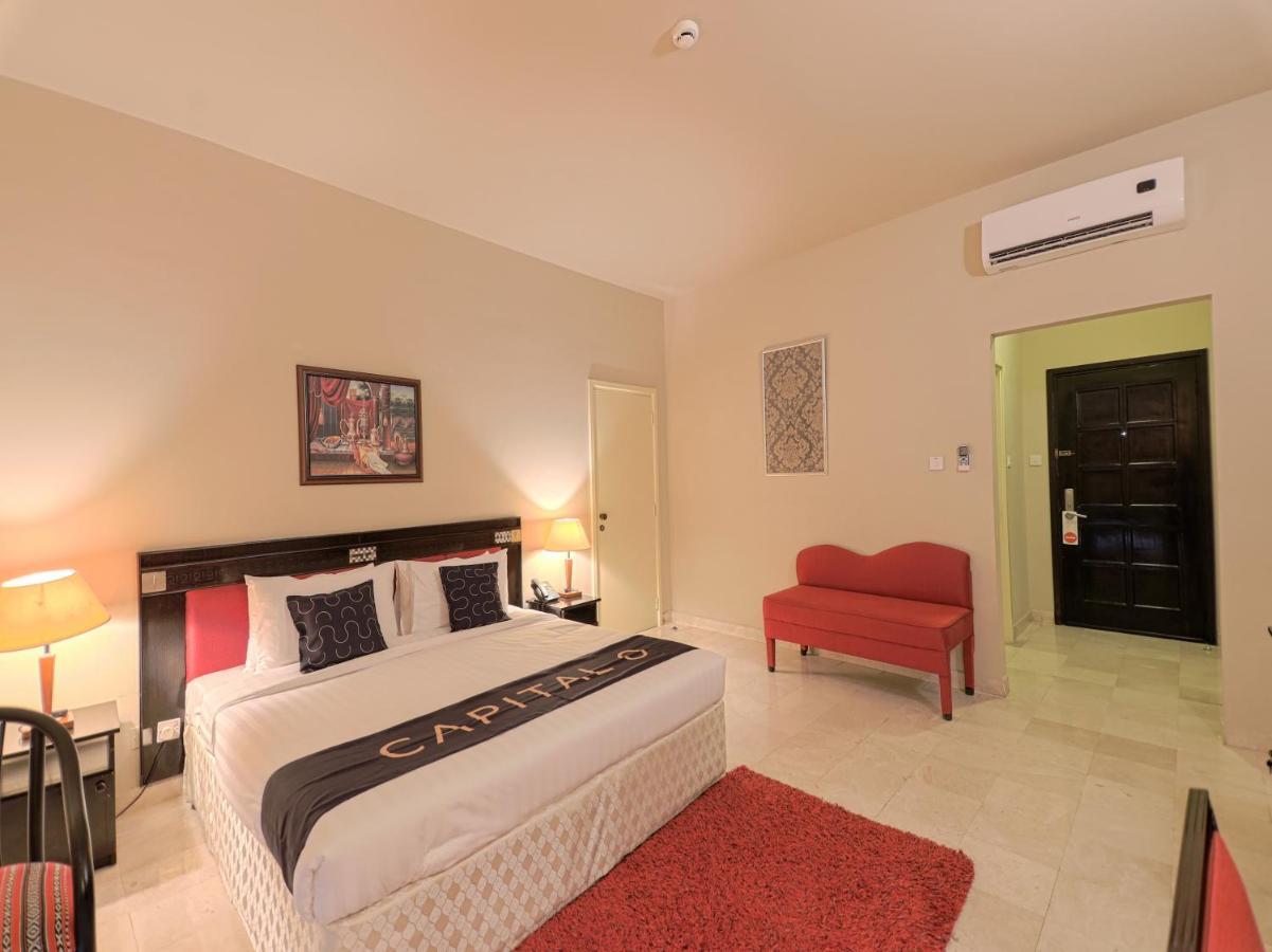 Capital O133 Al Sawadi Beach Resort & Spa Barka Extérieur photo